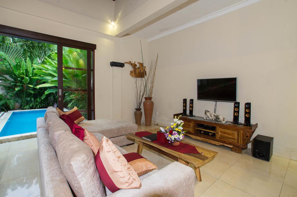 Villa Arushi Seminyak Exteriör bild