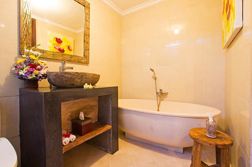 Villa Arushi Seminyak Exteriör bild