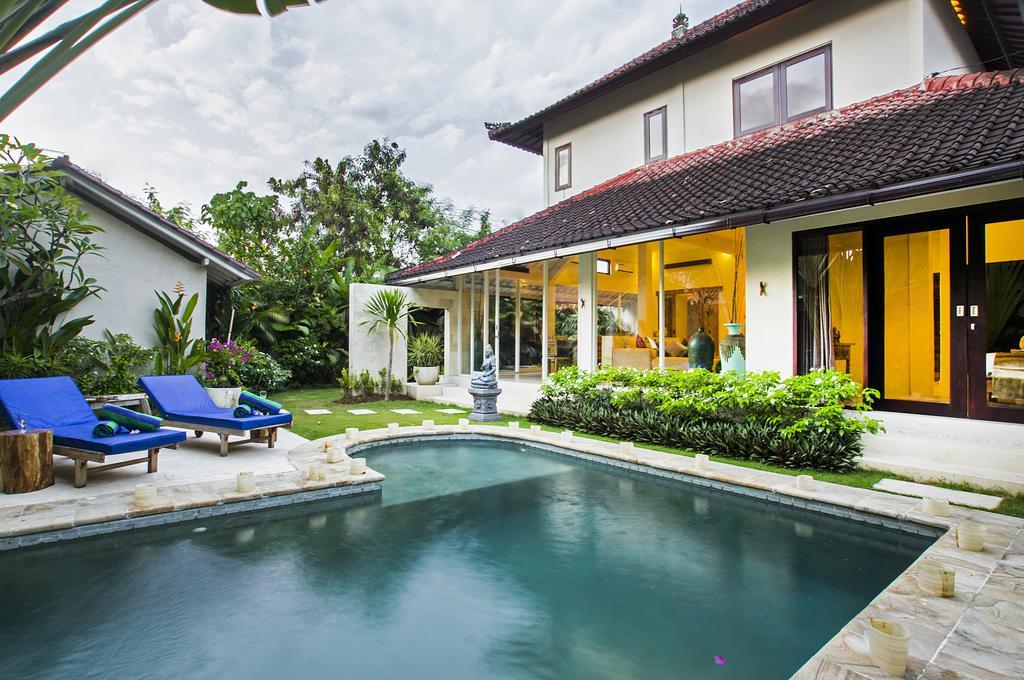 Villa Arushi Seminyak Exteriör bild