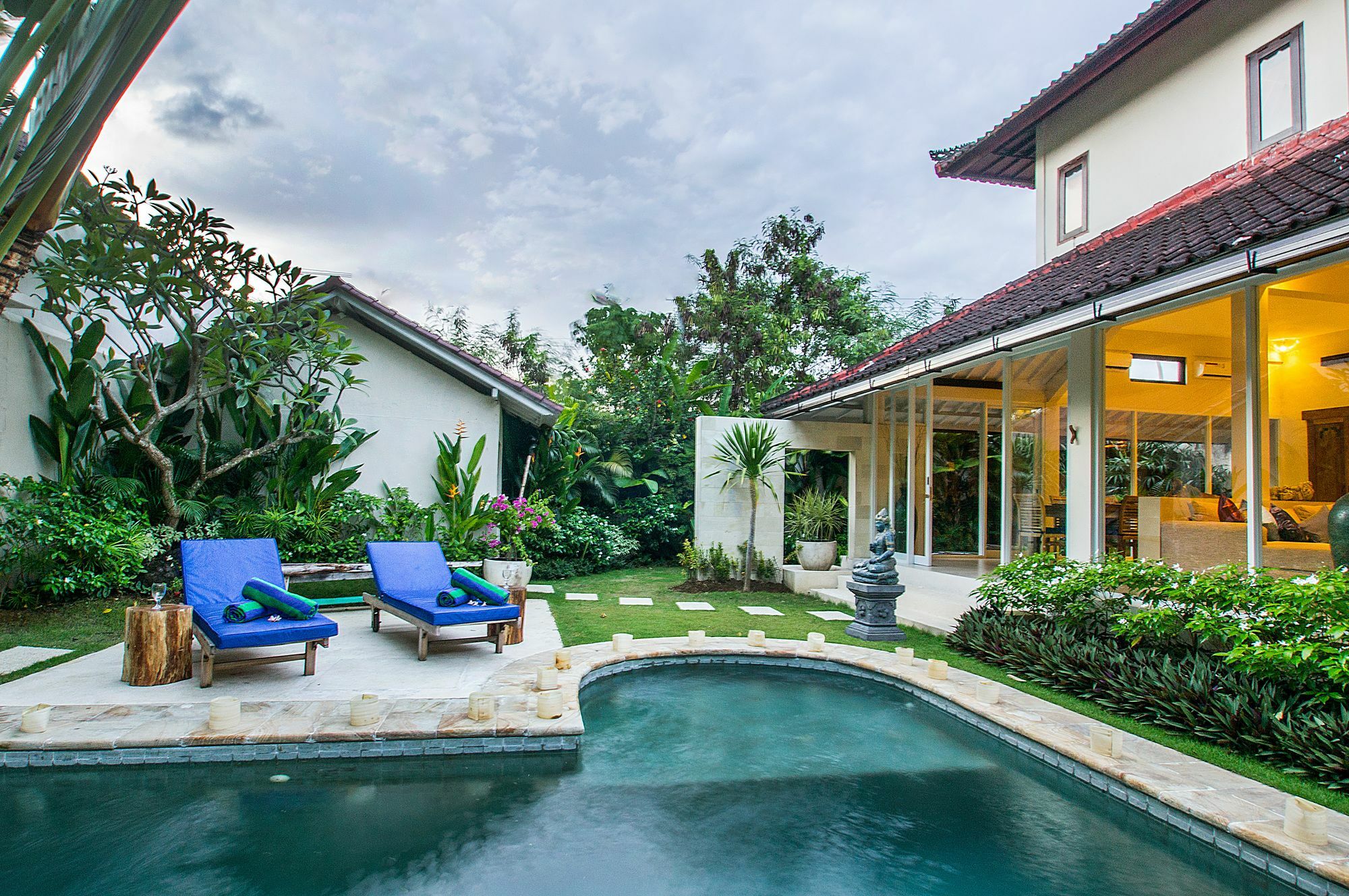Villa Arushi Seminyak Exteriör bild